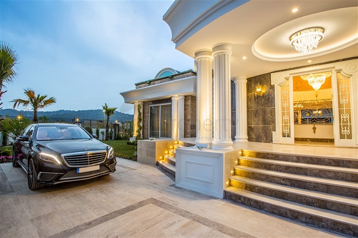 Роскошные виллы класса "люкс" в Кемере