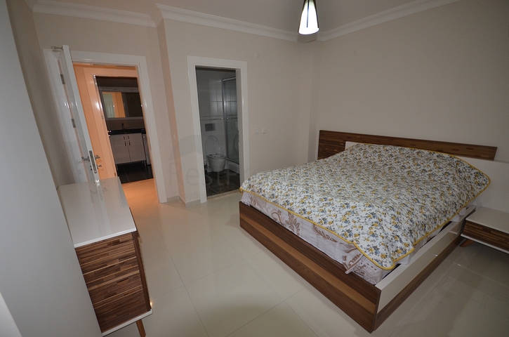 Прекрасная квартира 2+1 с видом на море в центре Обы