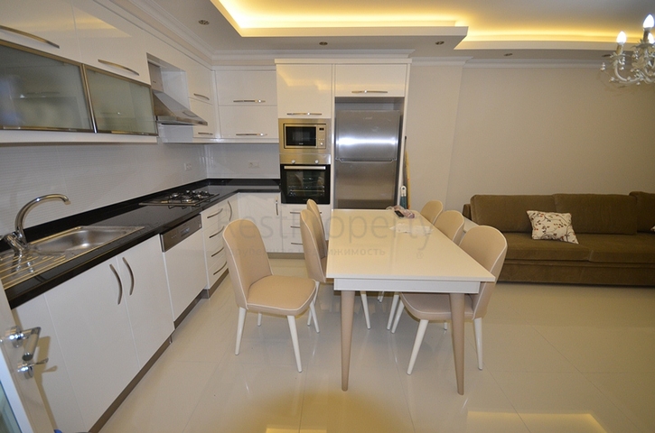 Светлая и просторная квартира в жилом комплексе с бассейном в районе Оба