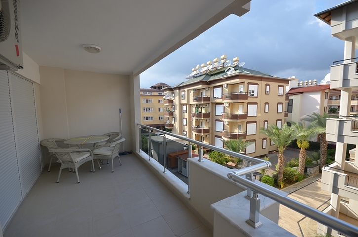 Светлая и просторная квартира в жилом комплексе с бассейном в районе Оба