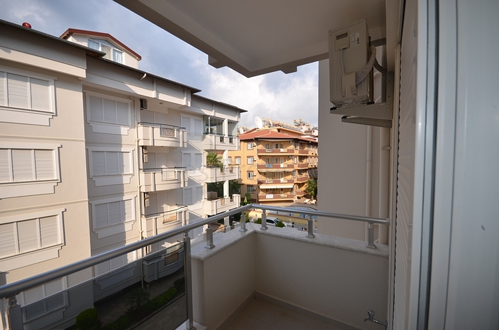 Светлая и просторная квартира в жилом комплексе с бассейном в районе Оба