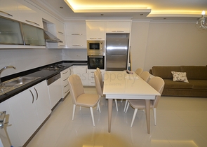 Светлая и просторная квартира в жилом комплексе с бассейном в районе Оба