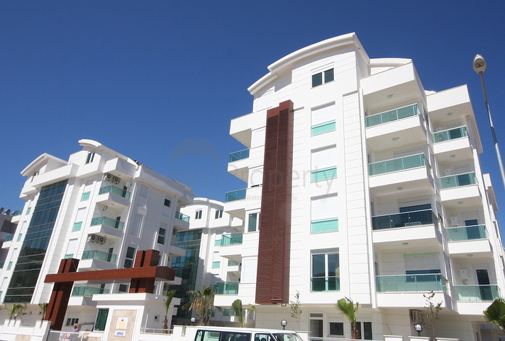 Уютная квартира с выходом в сад всего в 600 м от моря