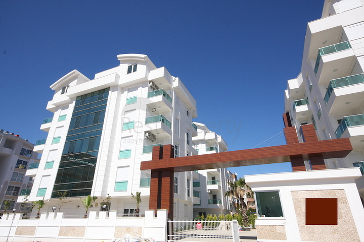 Уютная квартира с выходом в сад всего в 600 м от моря