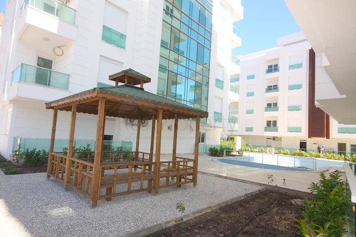 Уютная квартира с выходом в сад всего в 600 м от моря