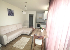 Уютная квартира с выходом в сад всего в 600 м от моря