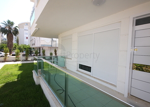 Уютная квартира с выходом в сад всего в 600 м от моря