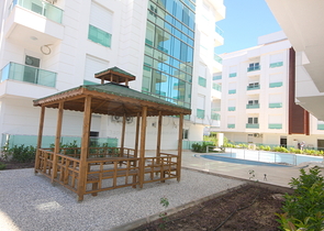 Уютная квартира с выходом в сад всего в 600 м от моря