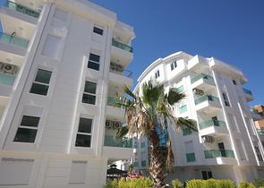 Уютная квартира с выходом в сад всего в 600 м от моря