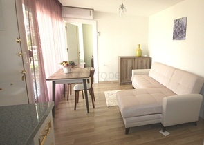 Уютная квартира с выходом в сад всего в 600 м от моря