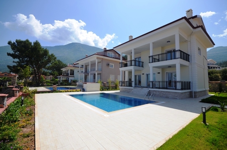 Превосходная вилла 4+1 в Олюдениз, Фетхие