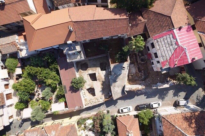 Земля с проектом отеля в Калеичи в Анталии