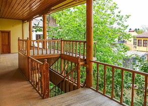 Земля с проектом отеля в Калеичи в Анталии