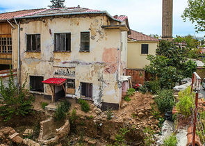 Земля с проектом отеля в Калеичи в Анталии