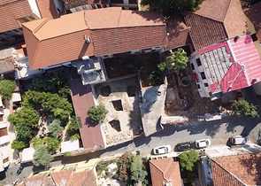 Земля с проектом отеля в Калеичи в Анталии