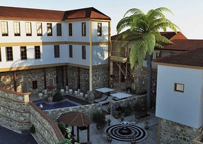 Земля с проектом отеля в Калеичи в Анталии