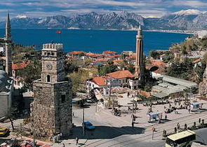 Земля с проектом отеля в Калеичи в Анталии