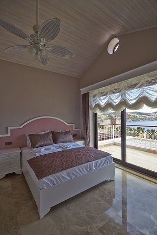 Вилла 4+1 с видом на море в Калкане