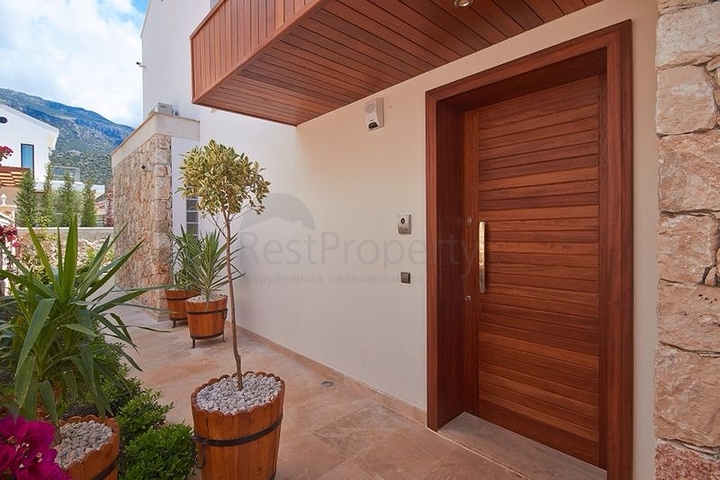 Вилла 4+1 с видом на море в Калкане