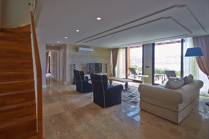 Вилла 4+1 с видом на море в Калкане