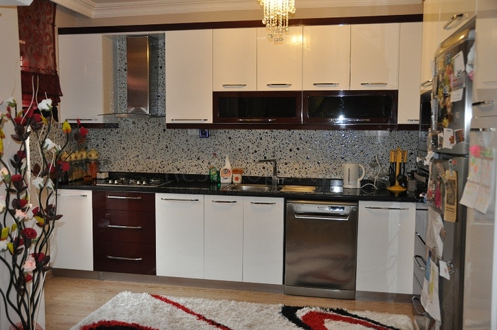 Квартира 2+1 в центре Алании с видом на горы и море