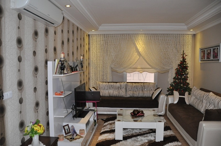 Квартира 2+1 в центре Алании с видом на горы и море