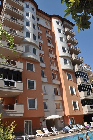 Квартира 2+1 в центре Алании с видом на горы и море