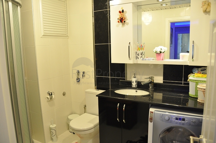 Квартира 2+1 в центре Алании с видом на горы и море