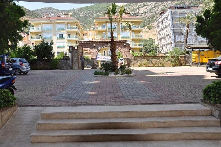 Квартира 2+1 в центре Алании с видом на горы и море