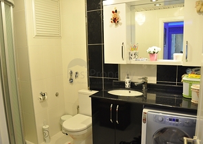 Квартира 2+1 в центре Алании с видом на горы и море