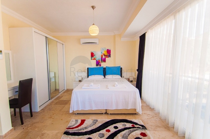 Удивительная вилла с видом на море в Калкане, Анталья