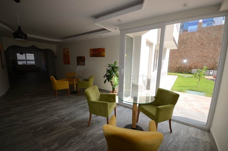 Квартира 1+1 в комплексе отельного плана в Кестеле