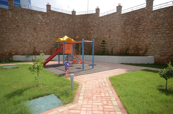 Квартира 1+1 в комплексе отельного плана в Кестеле