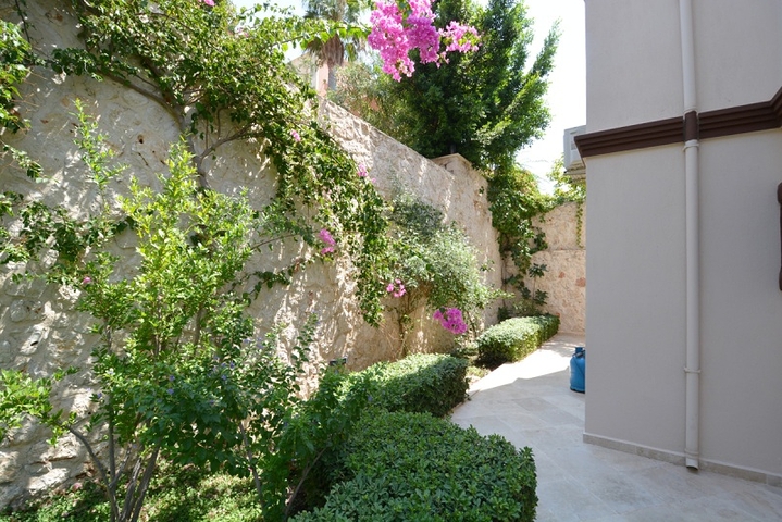          Прекрасная вилла с видом на море в районе Каламар, Калкан  