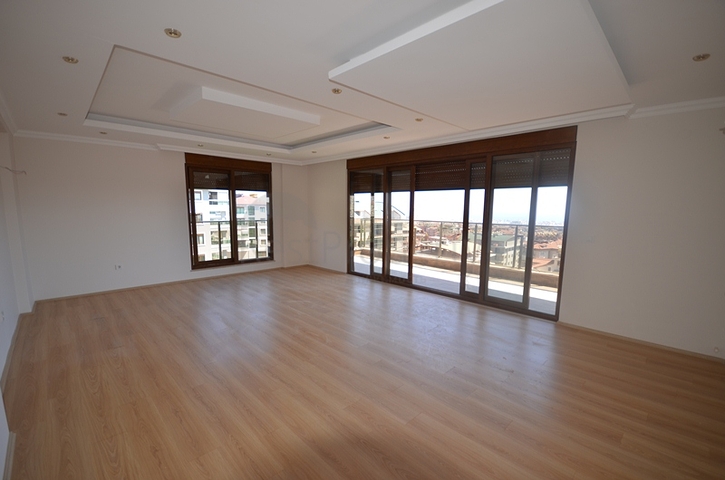 Новые квартиры 2+1 и 3+1  в комплексе  с видом на море