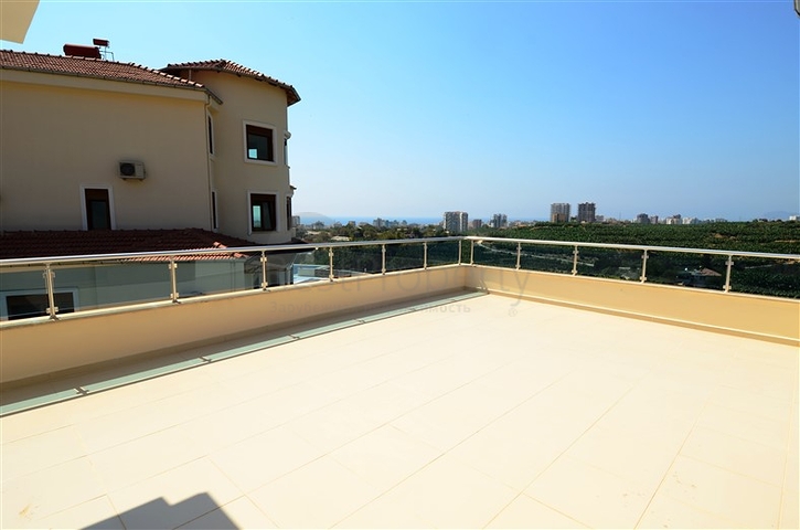 Шикарная вилла 6+2 с собственным бассейном в Каргыджаке 