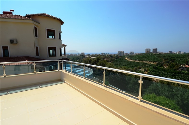 Шикарная вилла 6+2 с собственным бассейном в Каргыджаке 