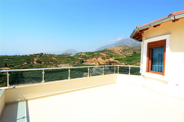 Шикарная вилла 6+2 с собственным бассейном в Каргыджаке 