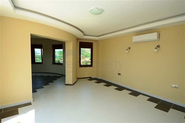 Шикарная вилла 6+2 с собственным бассейном в Каргыджаке 