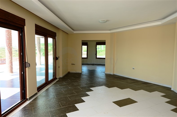 Шикарная вилла 6+2 с собственным бассейном в Каргыджаке 