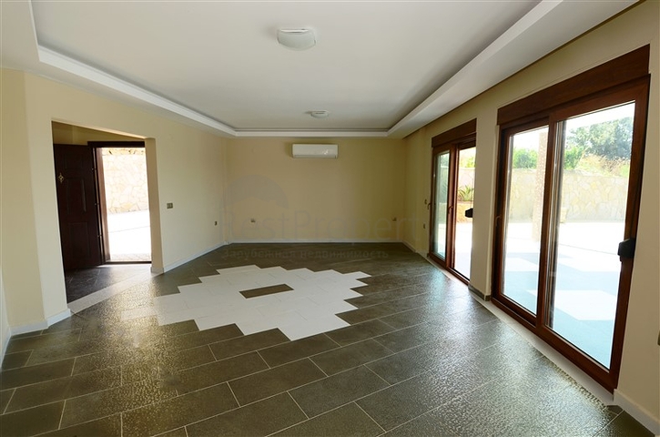 Шикарная вилла 6+2 с собственным бассейном в Каргыджаке 