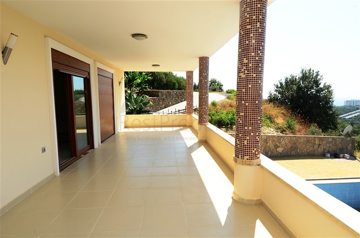 Шикарная вилла 6+2 с собственным бассейном в Каргыджаке 