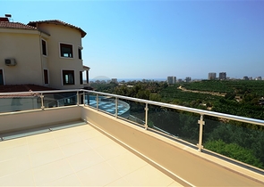 Шикарная вилла 6+2 с собственным бассейном в Каргыджаке 