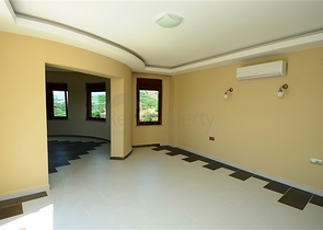 Шикарная вилла 6+2 с собственным бассейном в Каргыджаке 