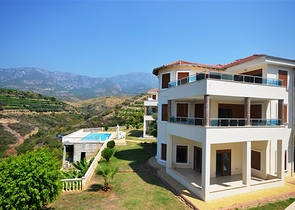 Шикарная вилла 6+2 с собственным бассейном в Каргыджаке 