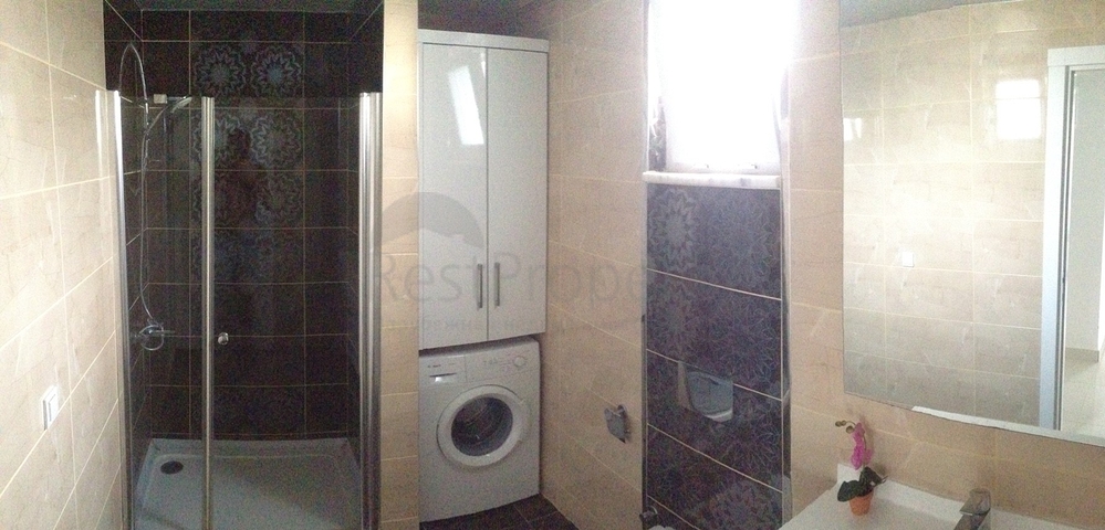 Полностью готовая к проживанию новая квартира у пляжа 