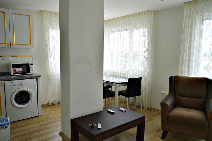 Квартира 1+1 с новой мебелью 500 метров до моря в районе Коньяалты, Анталья