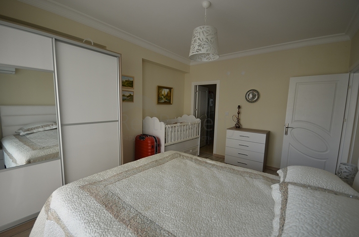 Апартаменты в комплексе в центре Махмутлара