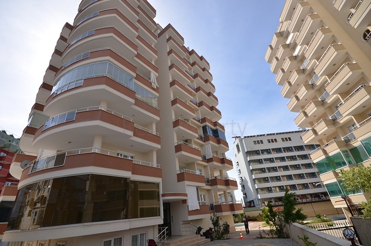 Апартаменты в комплексе в центре Махмутлара