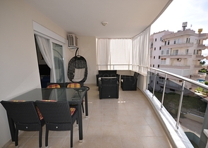 Апартаменты в комплексе в центре Махмутлара